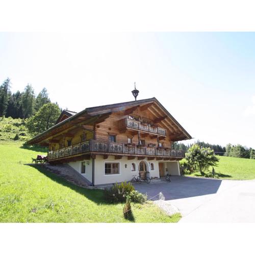 Mansion in Eben near Ski Salzburger Sportwelt
